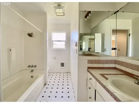 33505 Dorymen Lane Warrenton OR 97146