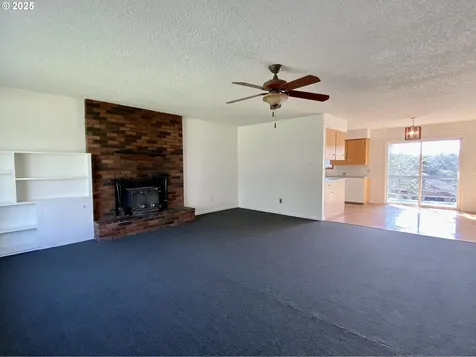 33505 Dorymen Lane Warrenton OR 97146