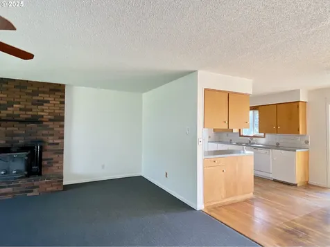 33505 Dorymen Lane Warrenton OR 97146