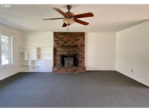 33505 Dorymen Lane Warrenton OR 97146