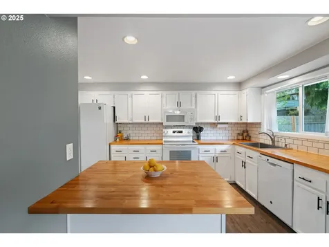 14355 SW 86th Avenue Portland OR 97224