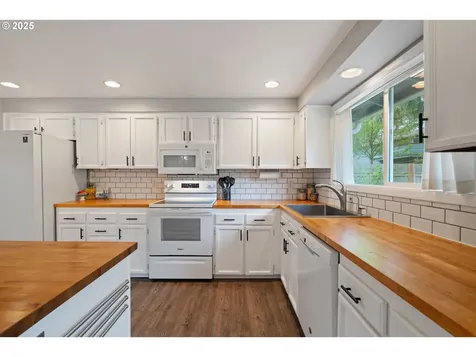 14355 SW 86th Avenue Portland OR 97224