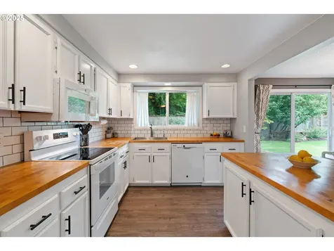 14355 SW 86th Avenue Portland OR 97224