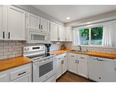 14355 SW 86th Avenue Portland OR 97224