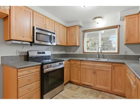91153 N Miller Street Eugene OR 97408