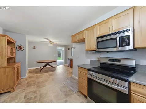 91153 N Miller Street Eugene OR 97408