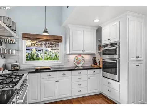 660 W 18th Avenue Eugene OR 97402