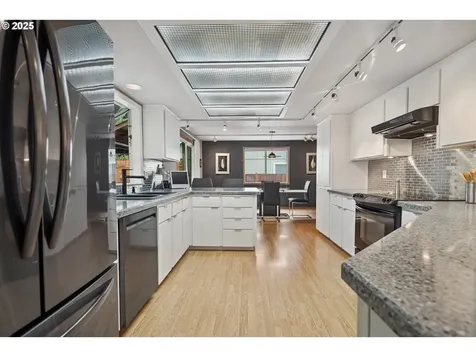 2053 SE 73rd Avenue Hillsboro OR 97123
