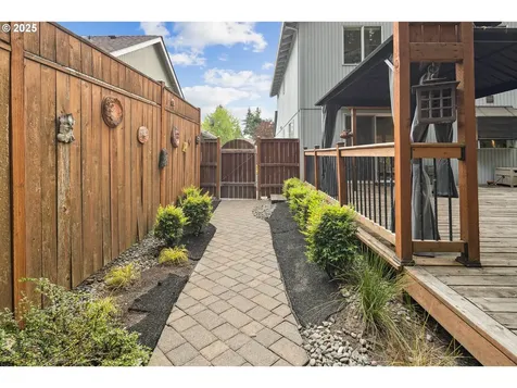 2053 SE 73rd Avenue Hillsboro OR 97123