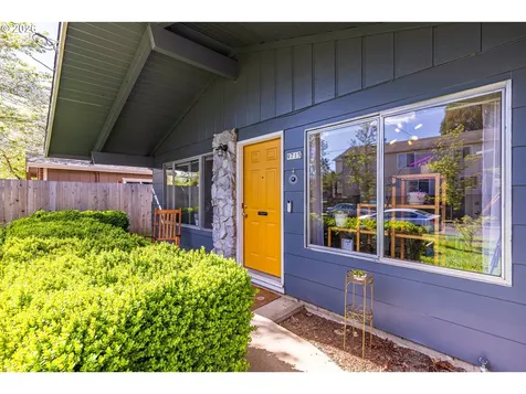 9715 SE Ramona Street Portland OR 97266