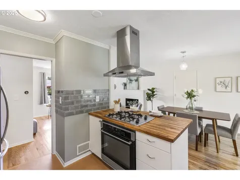 5656 NE 58th Avenue Portland OR 97218