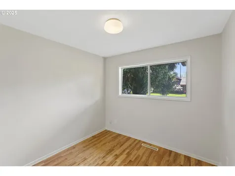 5656 NE 58th Avenue Portland OR 97218