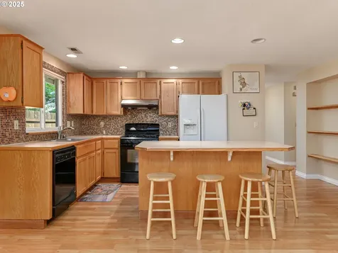 212 NE 175th Avenue Vancouver WA 98684