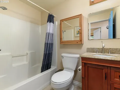 212 NE 175th Avenue Vancouver WA 98684