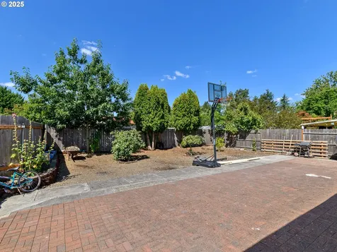 212 NE 175th Avenue Vancouver WA 98684