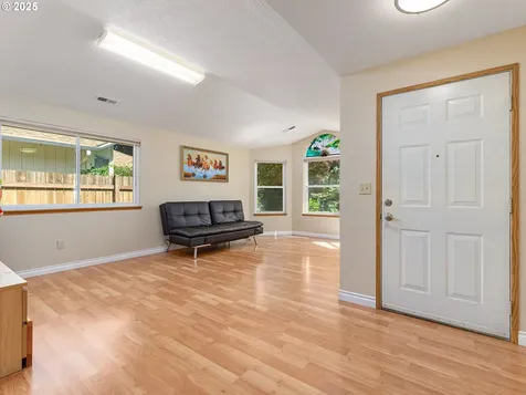 212 NE 175th Avenue Vancouver WA 98684