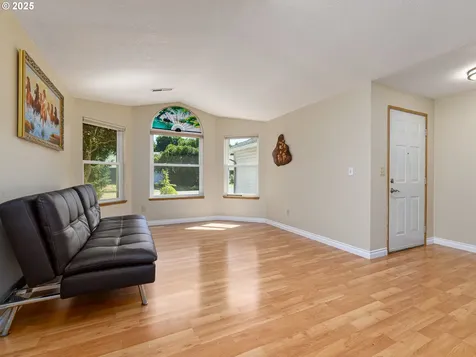 212 NE 175th Avenue Vancouver WA 98684