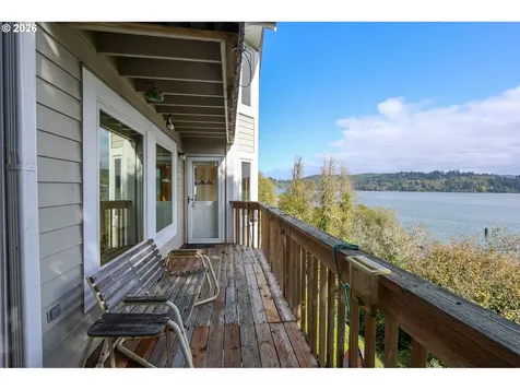 1368 Bayview Street North Bend OR 97459