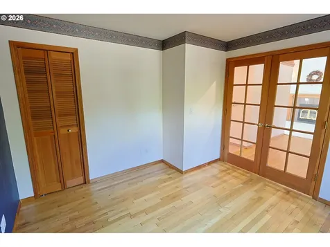 1368 Bayview Street North Bend OR 97459