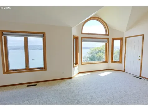 1368 Bayview Street North Bend OR 97459