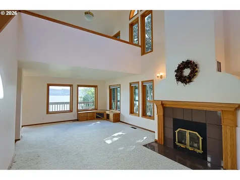 1368 Bayview Street North Bend OR 97459