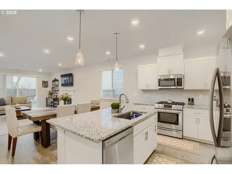 1102 S 31st Avenue Cornelius OR 97113
