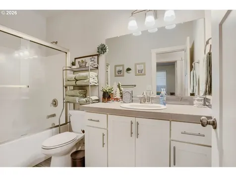 1102 S 31st Avenue Cornelius OR 97113