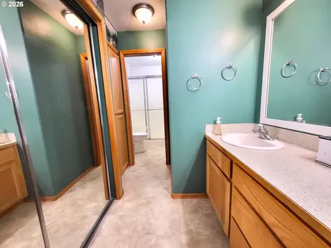 3884 Shenstone Drive Eugene OR 97404