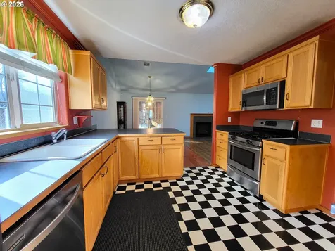 3884 Shenstone Drive Eugene OR 97404