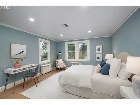 2116 SW 19th Avenue Portland OR 97201