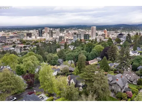 2116 SW 19th Avenue Portland OR 97201