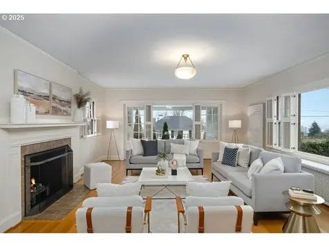 2116 SW 19th Avenue Portland OR 97201