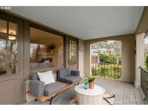 2116 SW 19th Avenue Portland OR 97201