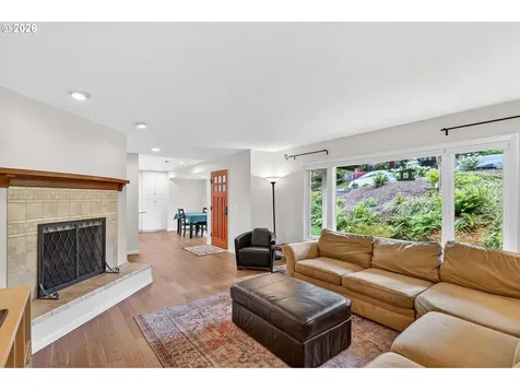 916 Cumberland Road Lake Oswego OR 97034