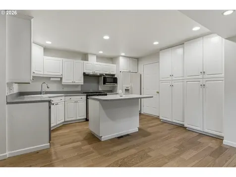 916 Cumberland Road Lake Oswego OR 97034