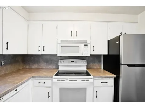 3155 SE Lewis Court Troutdale OR 97060