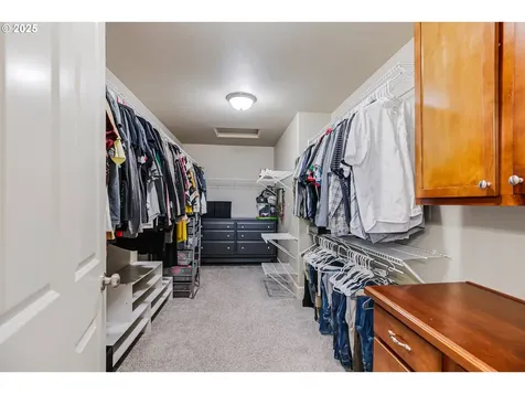 2831 Wing Tip Avenue NW Salem OR 97304