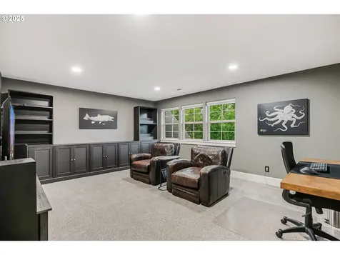 2831 Wing Tip Avenue NW Salem OR 97304