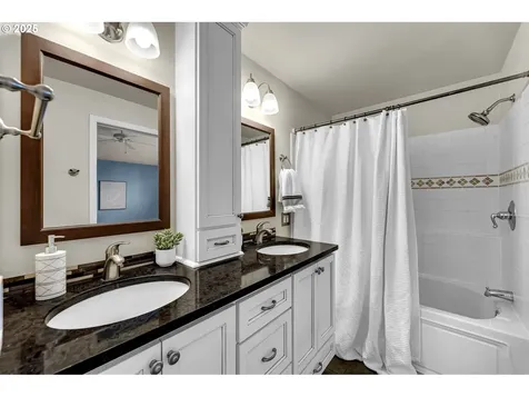 16504 NE 12th Street Vancouver WA 98684