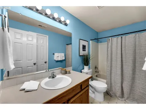 16504 NE 12th Street Vancouver WA 98684