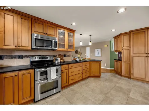 16504 NE 12th Street Vancouver WA 98684