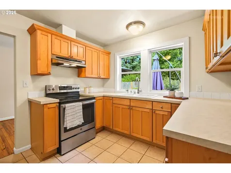 4131 SW Marigold Street Portland OR 97219