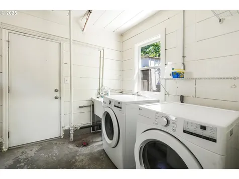 4131 SW Marigold Street Portland OR 97219