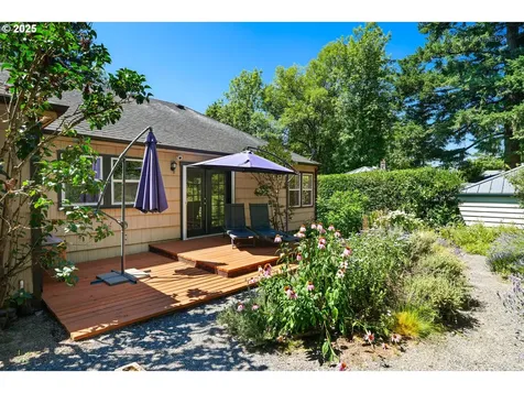 4131 SW Marigold Street Portland OR 97219