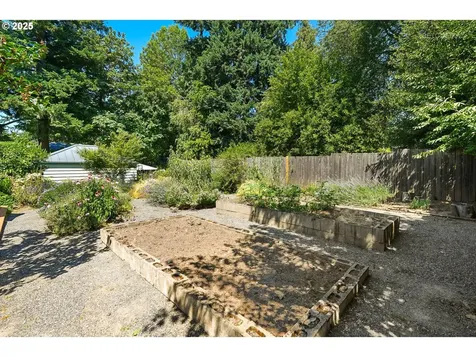 4131 SW Marigold Street Portland OR 97219