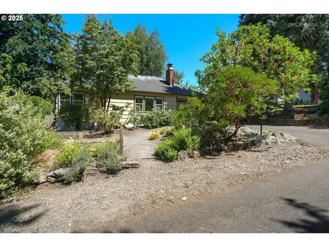 4131 SW Marigold Street Portland OR 97219