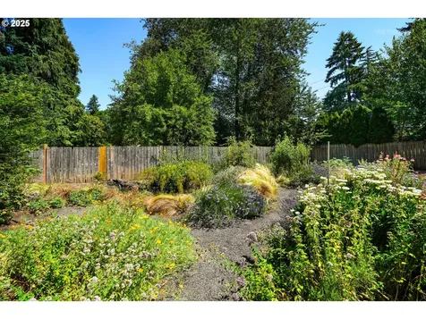 4131 SW Marigold Street Portland OR 97219