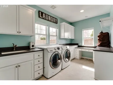 812 Mint Meadow Way Springfield OR 97477