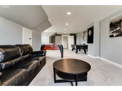 812 Mint Meadow Way Springfield OR 97477