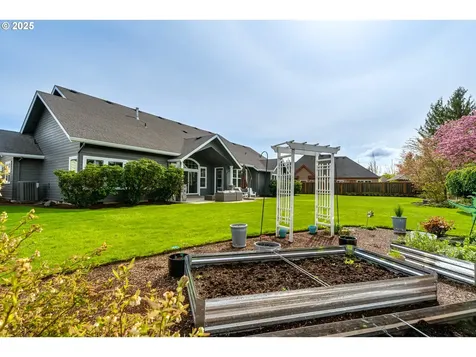 812 Mint Meadow Way Springfield OR 97477